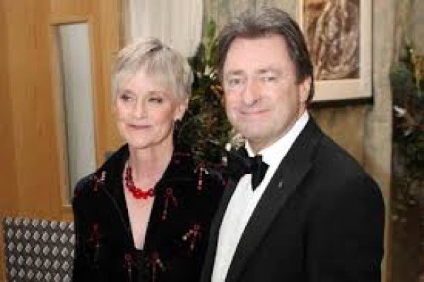 Alison Titchmarsh: A Private Life Behind One of Britain’s Best-Known Gardeners