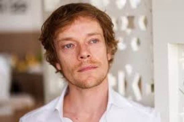 alfie allen